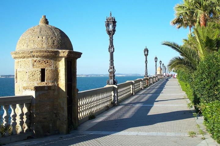 Sunset Victoria Beach كاديز المظهر الخارجي الصورة
